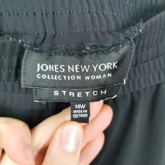 Jones New  York |Stretch Black Tie Waist Ankle Pants sz. 14w - Picture 4 of 8